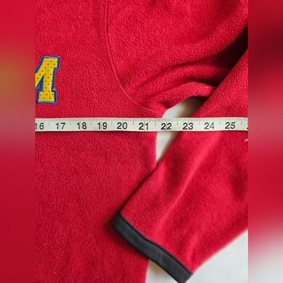 Mickey & Co Womens Red Emblem Pullover Long Sleeve Fuzzy Jacket Size Medium - Picture 7 of 13
